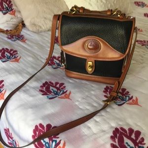 Vintage Dooney & Bourke crossbody